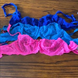 Lace, demi cup Victoria’s Secret 34B